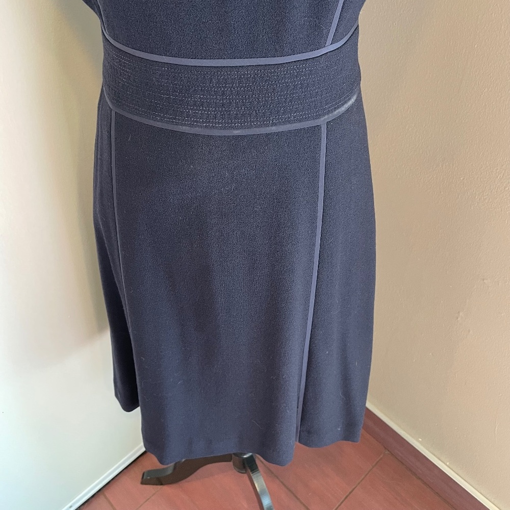 Tory Burch sleeveless wool crepe dress - Picture 4 of 9